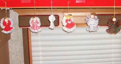 More Christmas decorations