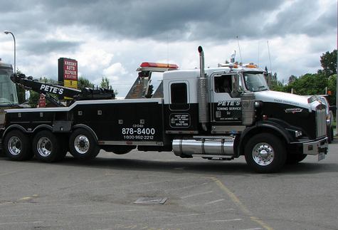 Big rig tow truck