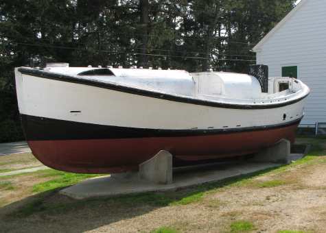 A 36 foot MLB, or as an old Coasty who once took one of my tours referred to it, A WOODY
