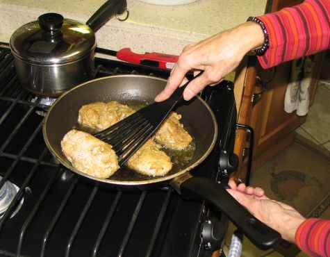 Oysters a-fryin'